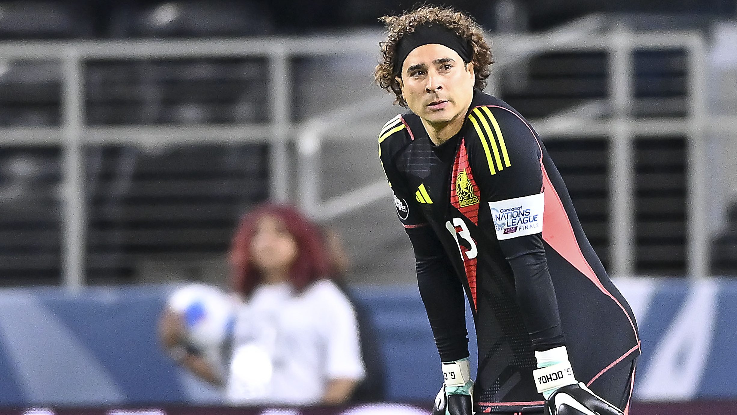 guillermo-ochoa-is-relegated-again-and-the-memes-made-fun-of-this-hard-blow-in-italy