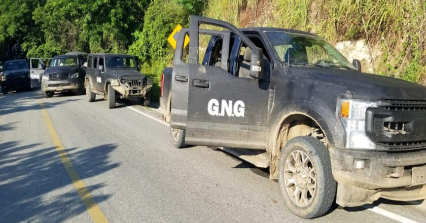 A confrontation lasting several hours between 2 cartels and the military left 16 dead in Guerrero