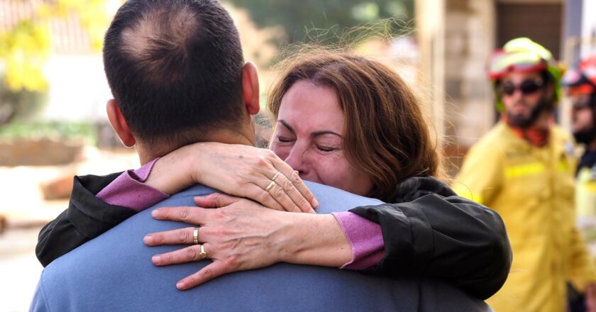 “It was like a tsunami”: Testimonies of survivors of the catastrophic floods that left nearly 100 dead in Spain