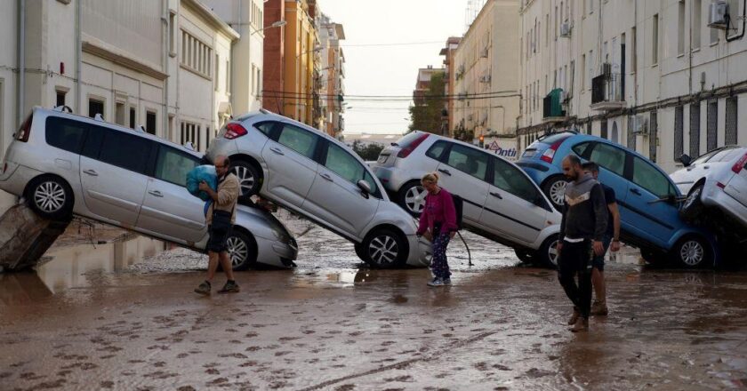 The “late” alert and other doubts surrounding the worst floods of the century in Spain that left at least 95 dead